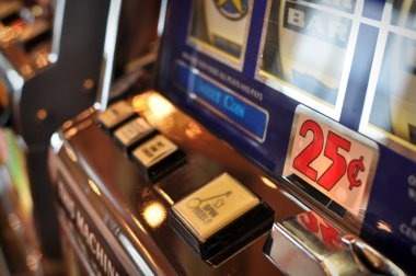 Live dealer at garasi slot Erek Erek table with HD camera setup