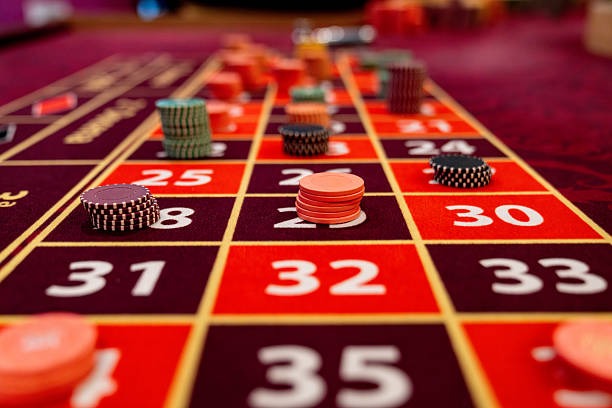Live casino table with multiple players and dealer
